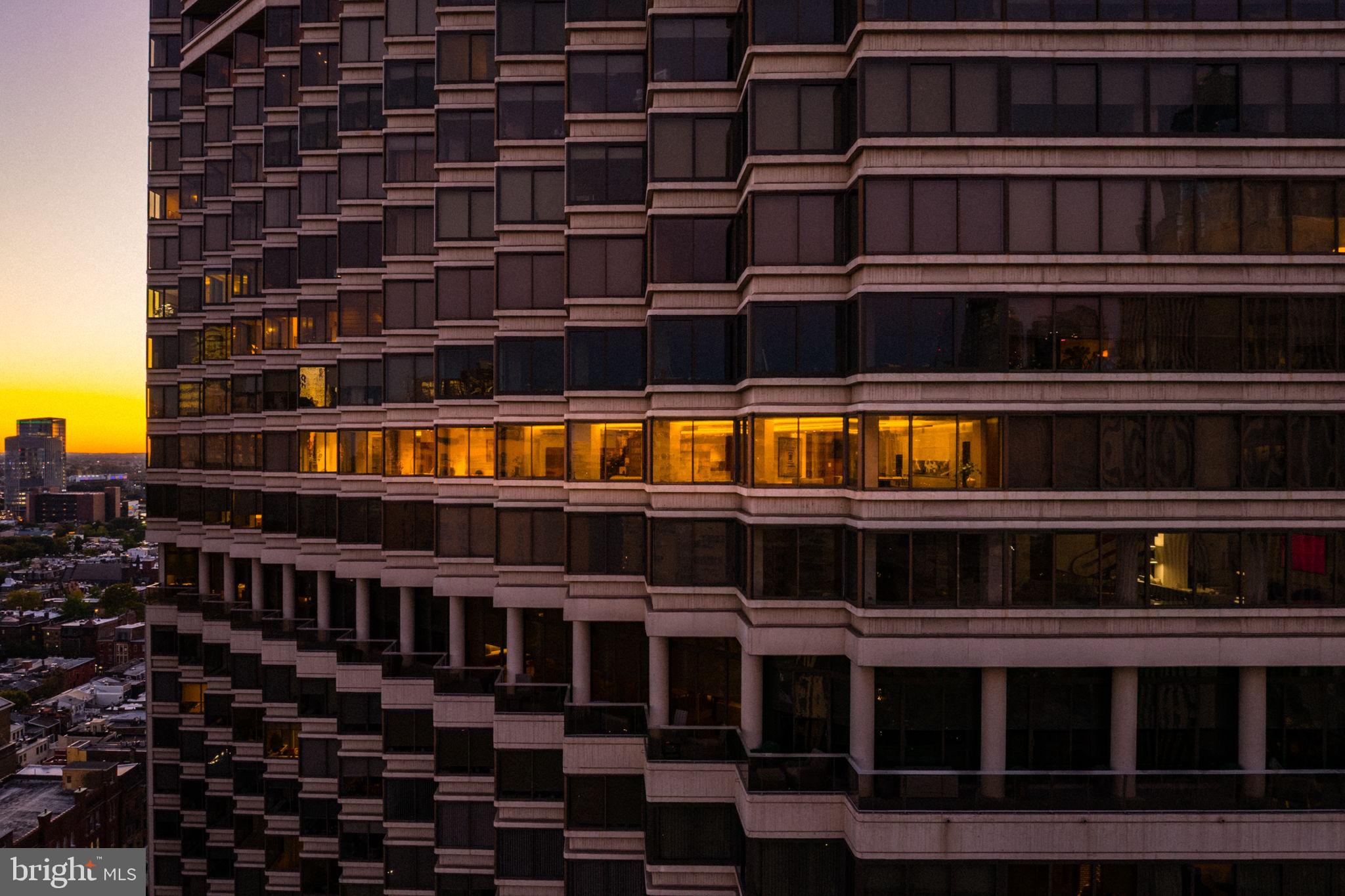 202 W RITTENHOUSE SQUARE 10 2106-2107