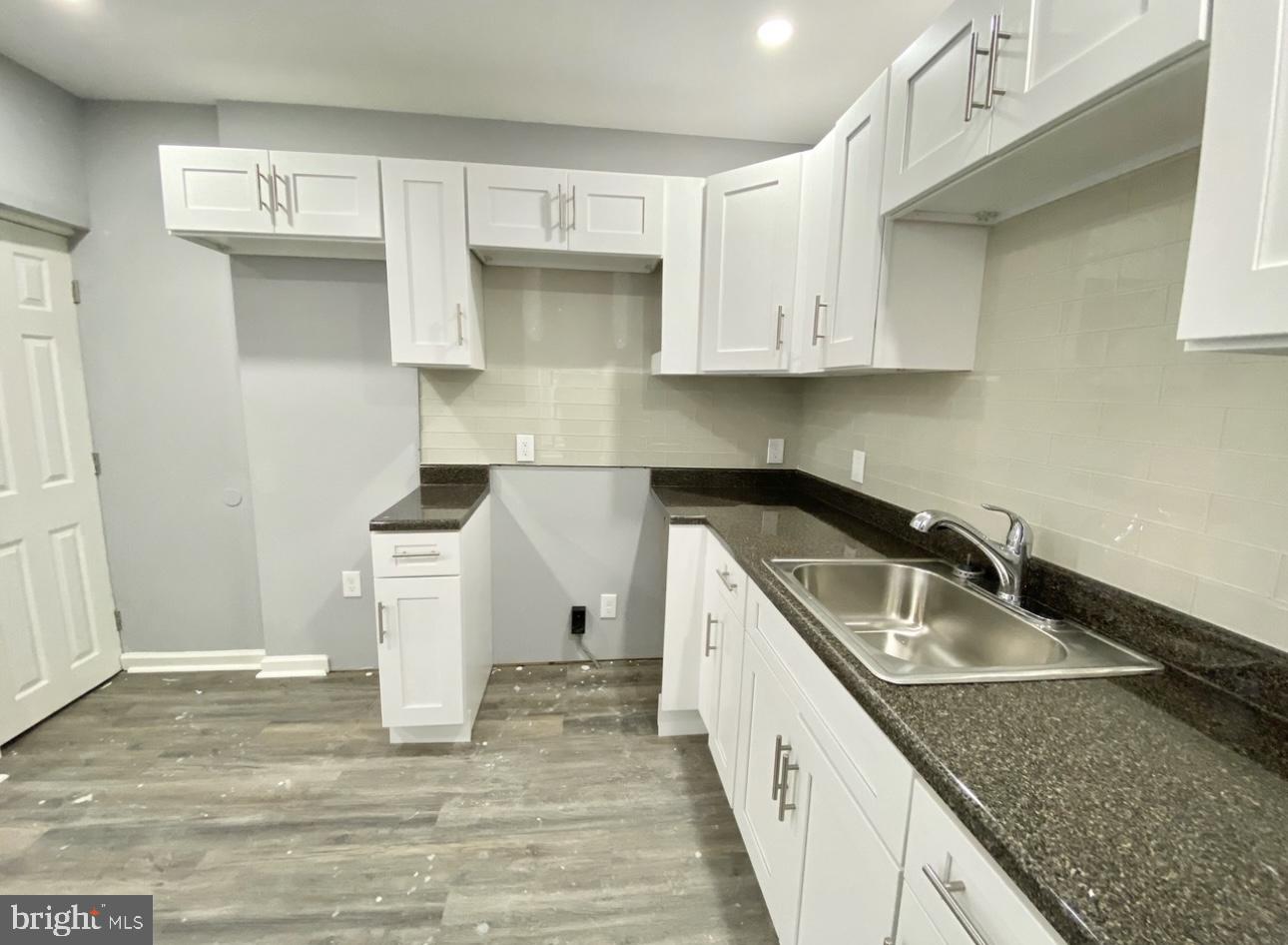 2922 W NORRIS STREET