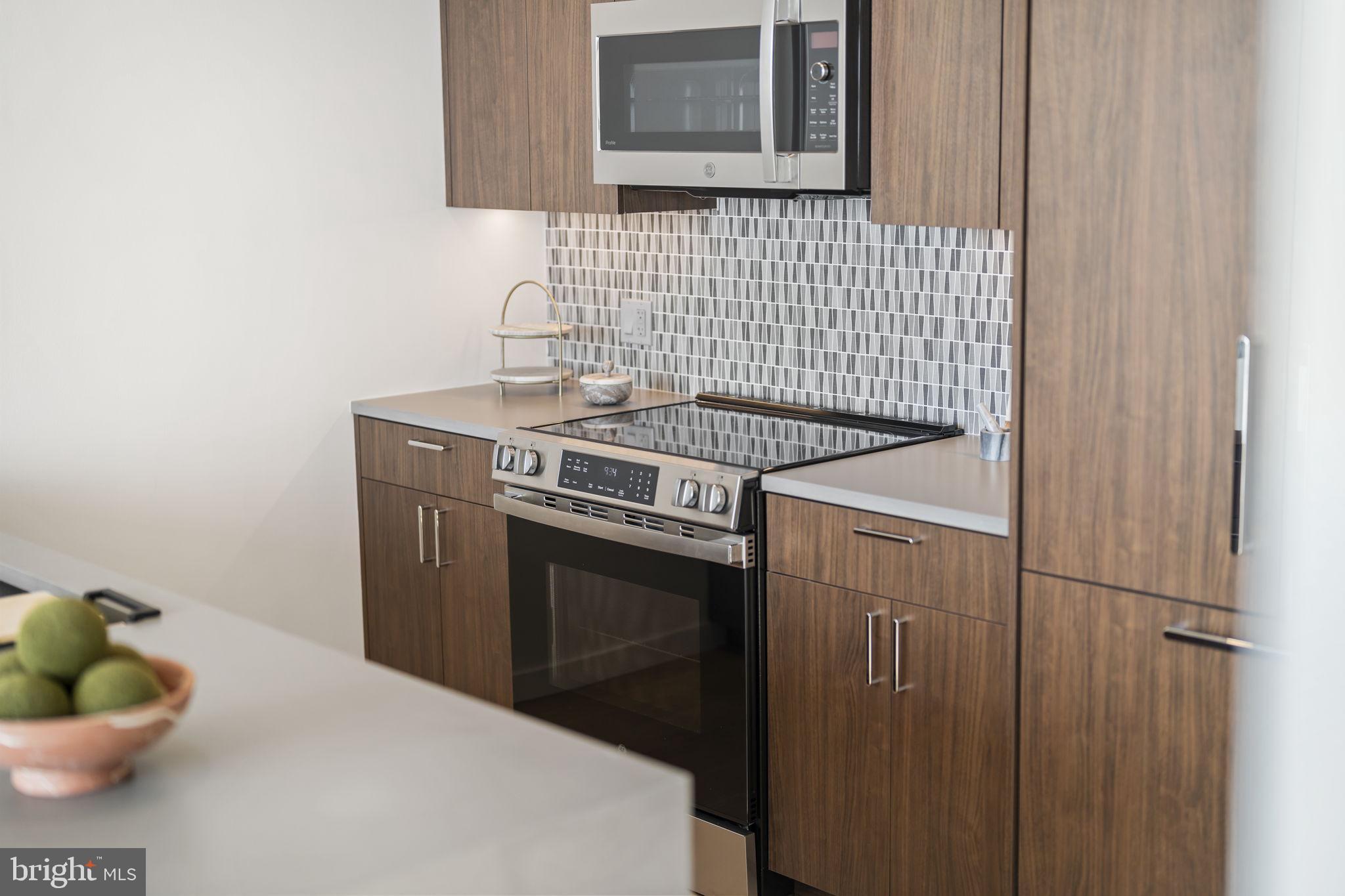 210 S 12TH STREET PH1B