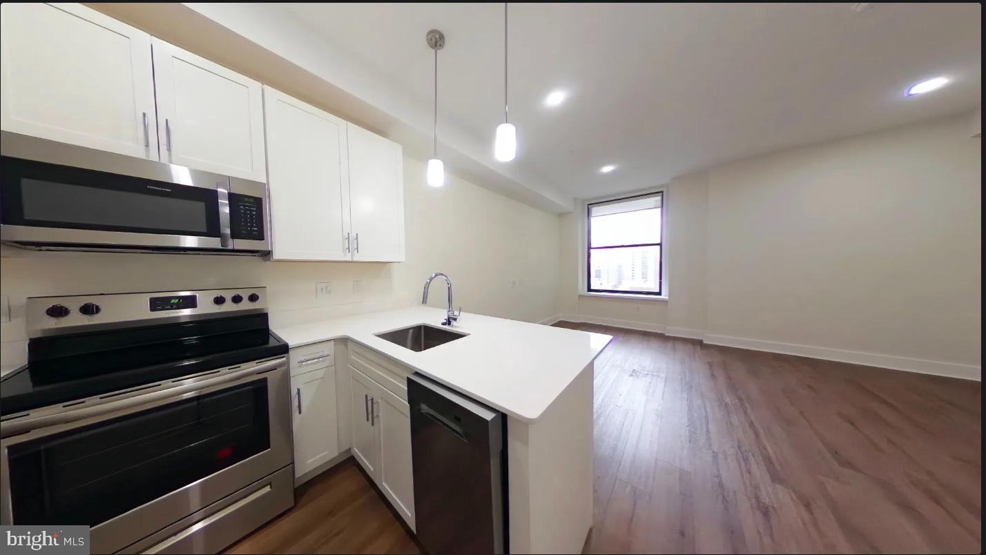 150 S INDEPENDENCE MALL W 802