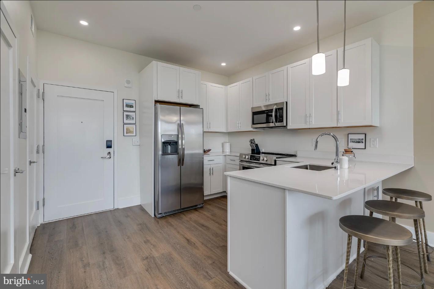 150 S INDEPENDENCE MALL W 1011