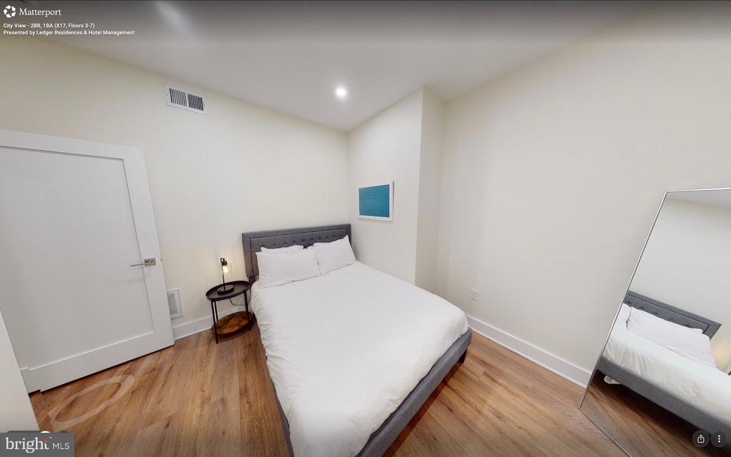 150 S INDEPENDENCE MALL W 1011