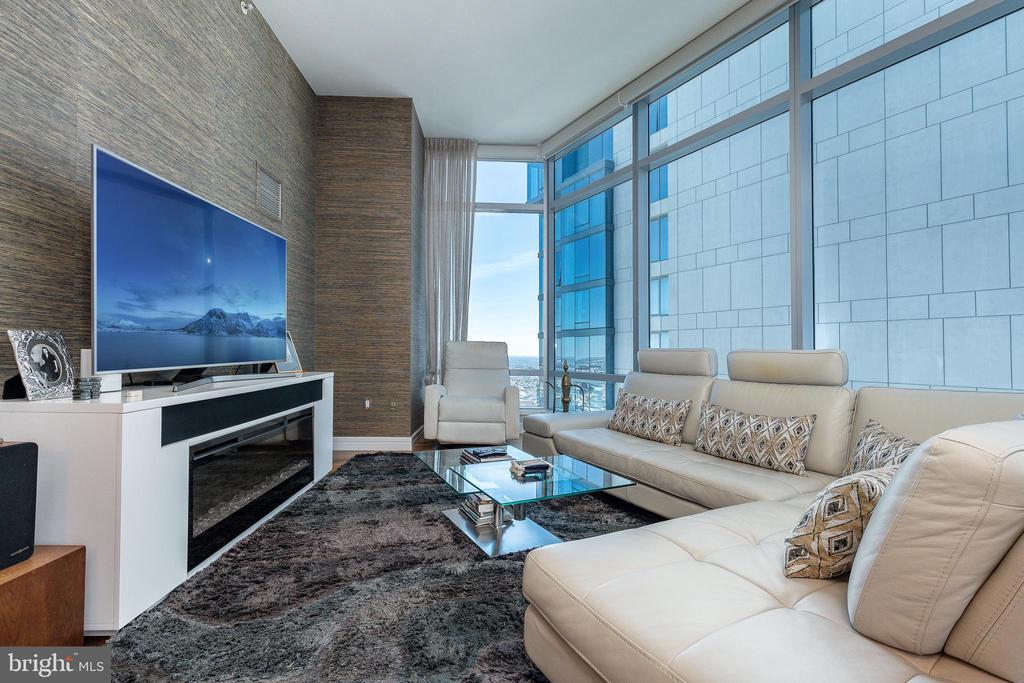 1414 S PENN SQUARE Unit: 45A