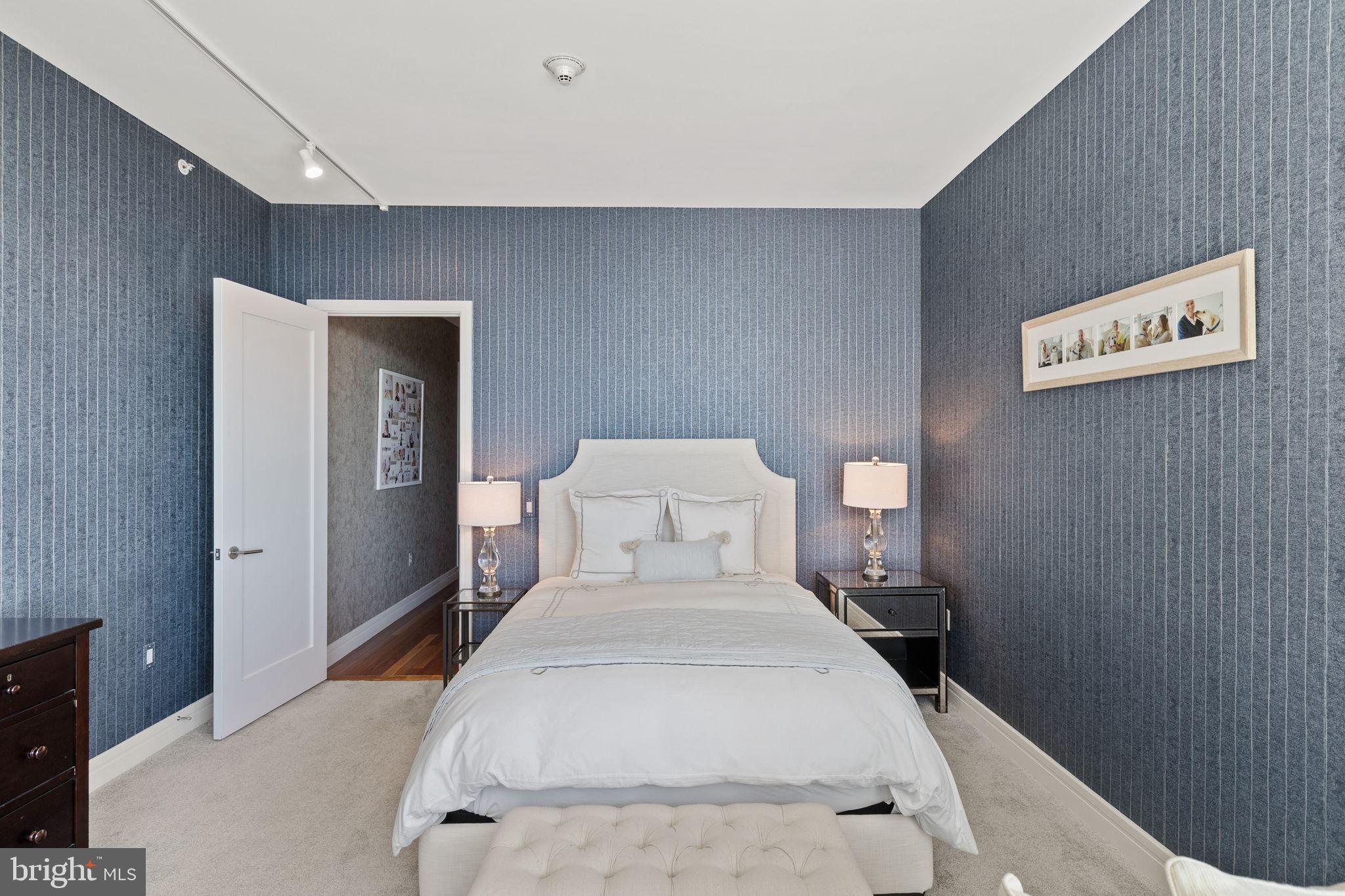 1414 PENN SQUARE S 38GH