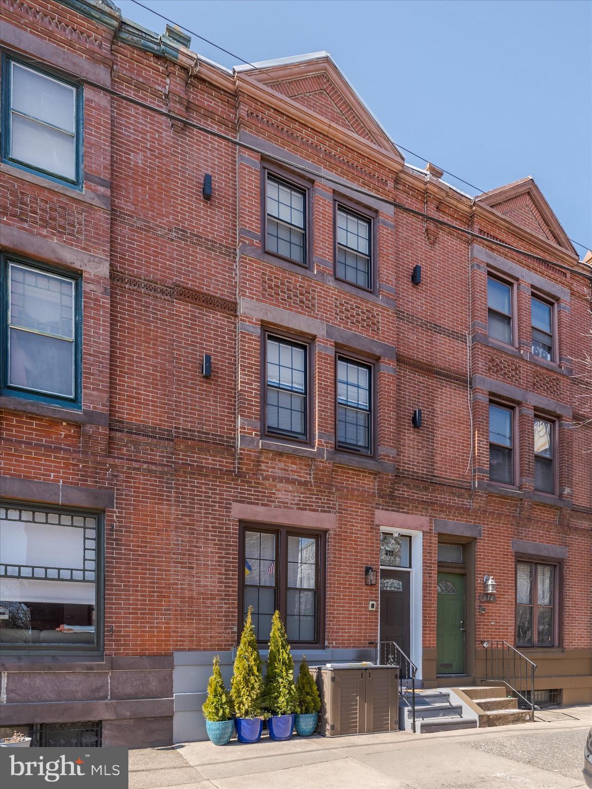 672 N 19TH STREET 2ND FL