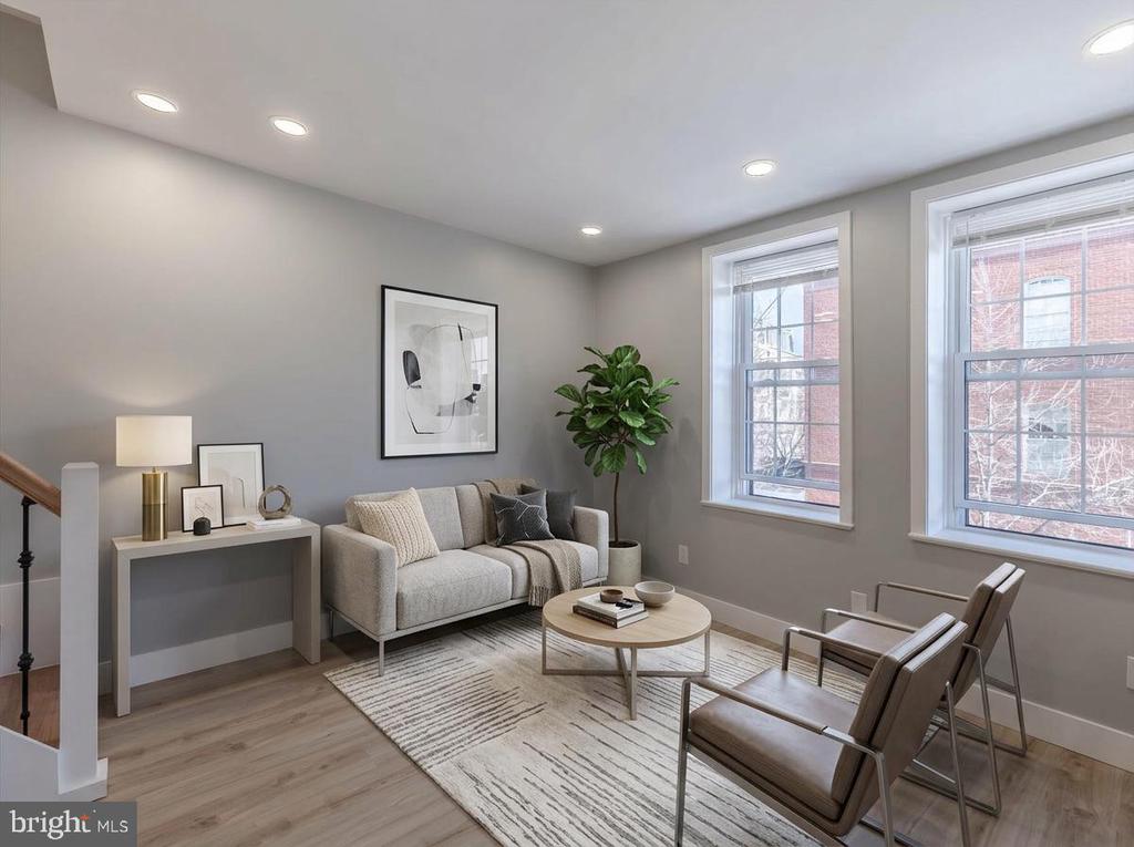 672 N 19TH STREET 2ND FL