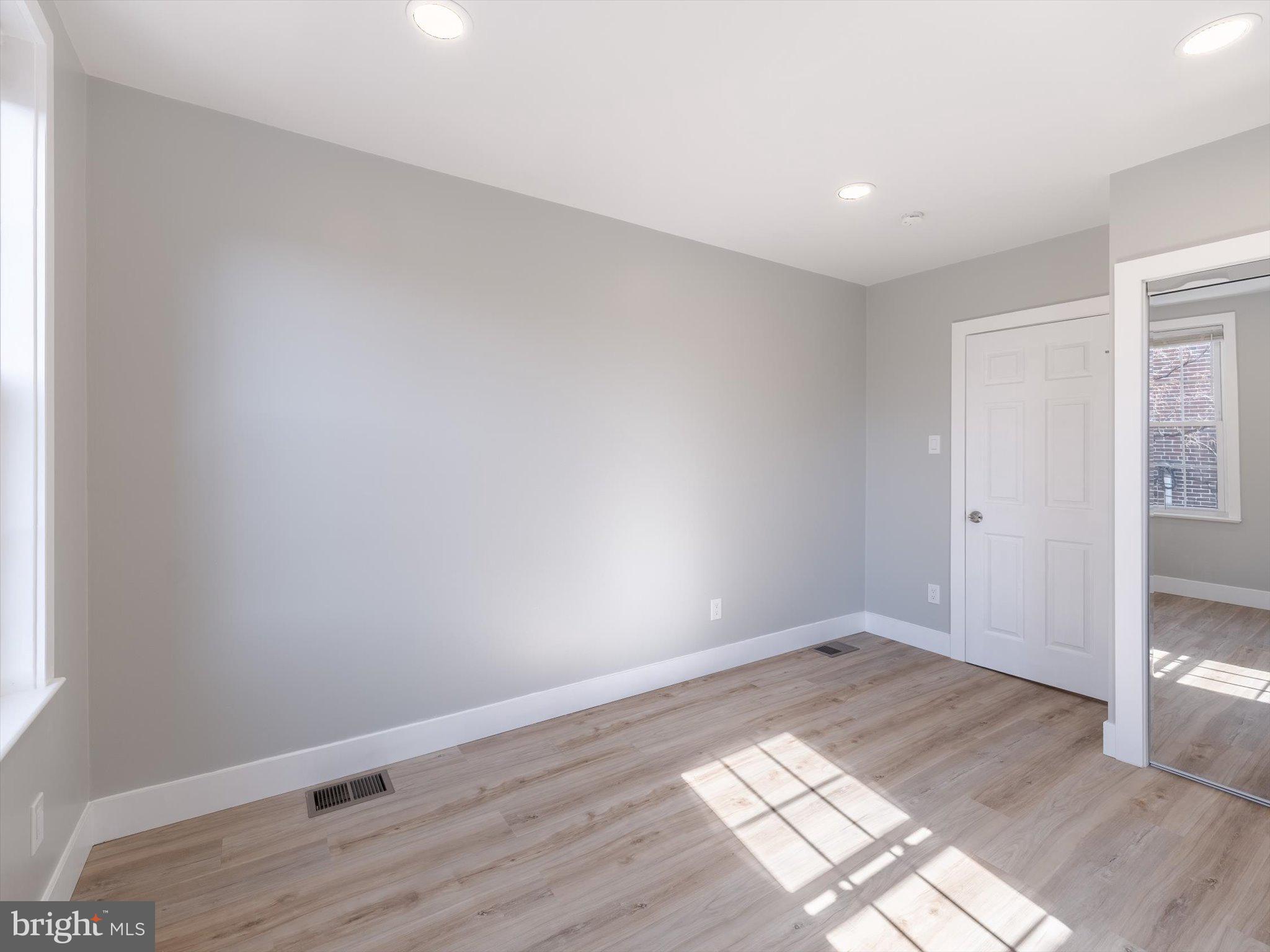 672 N 19TH STREET 2ND FL