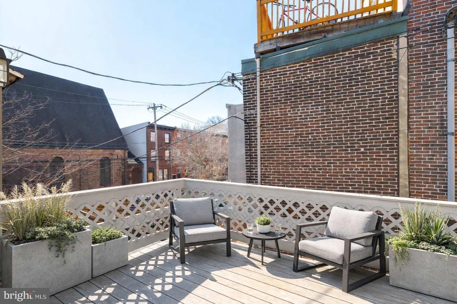 672 N 19TH STREET 2ND FL