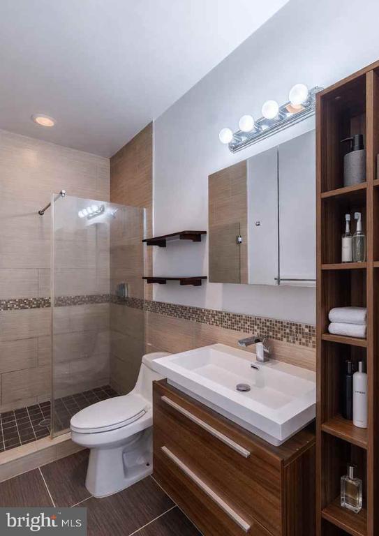 2549 GRAYS FERRY AVENUE A