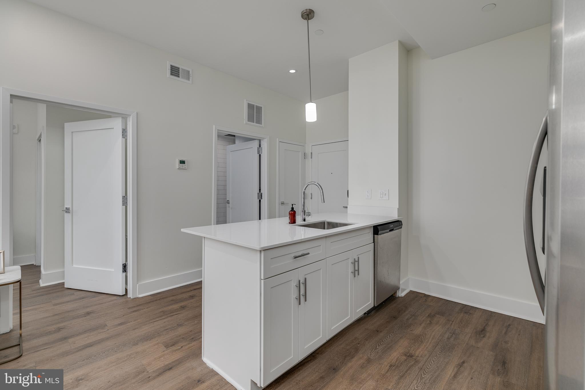 150 S INDEPENDENCE MALL W 719