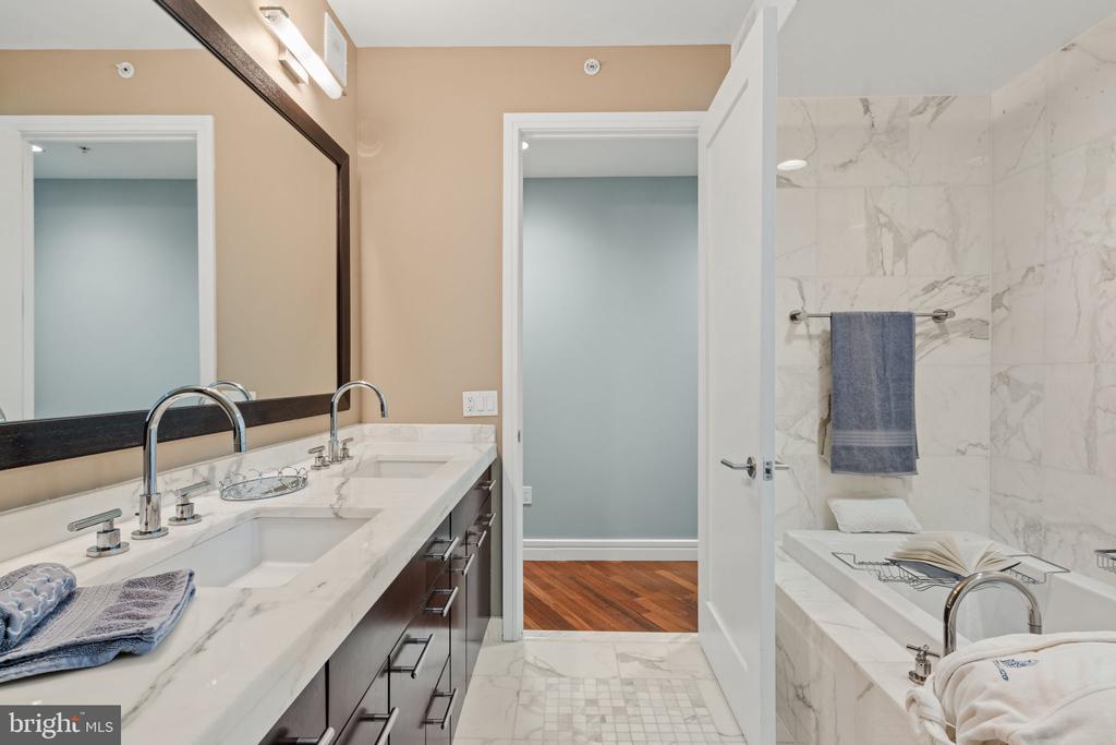 1414 S PENN SQUARE 6A
