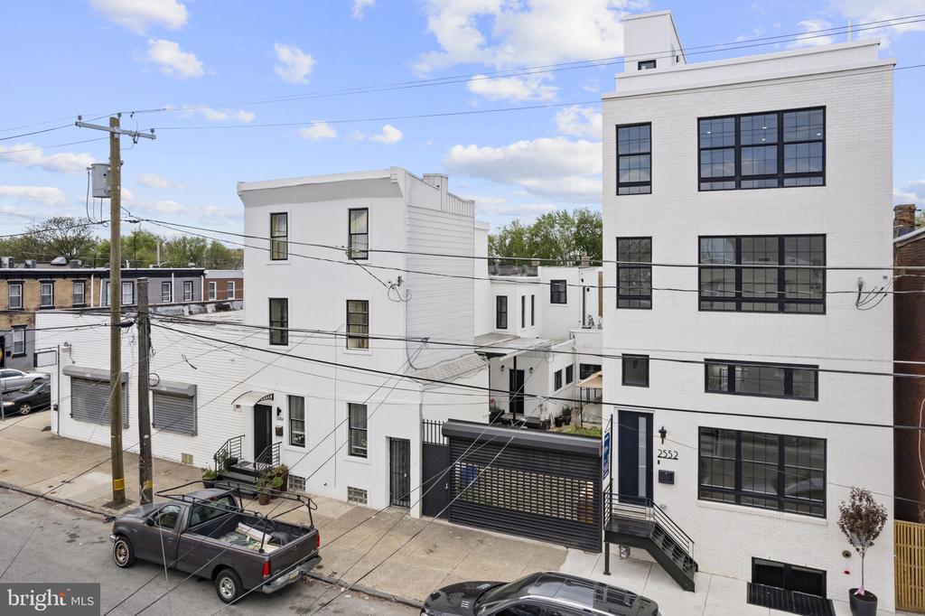 2552 SOMERSET STREET