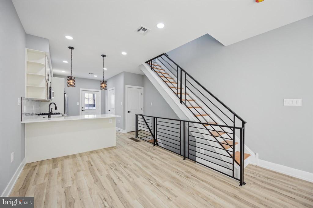 451 FITZGERALD STREET