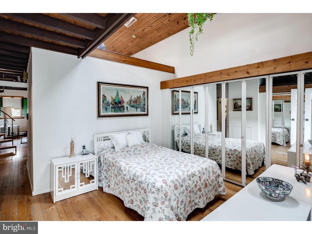 626 S 7TH STREET