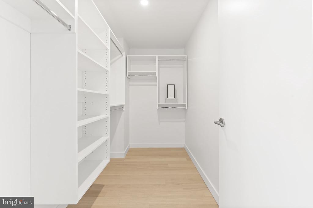 210 S 12TH STREET Unit: PH2A