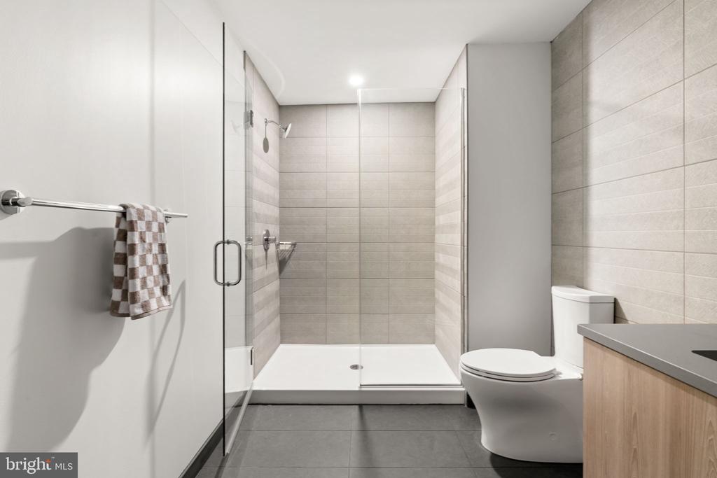 210 S 12TH STREET Unit: PH2A