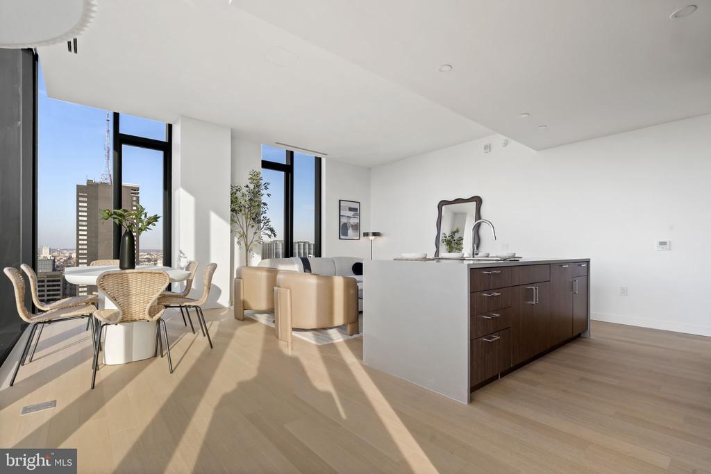 210 S 12TH STREET Unit: PH2A