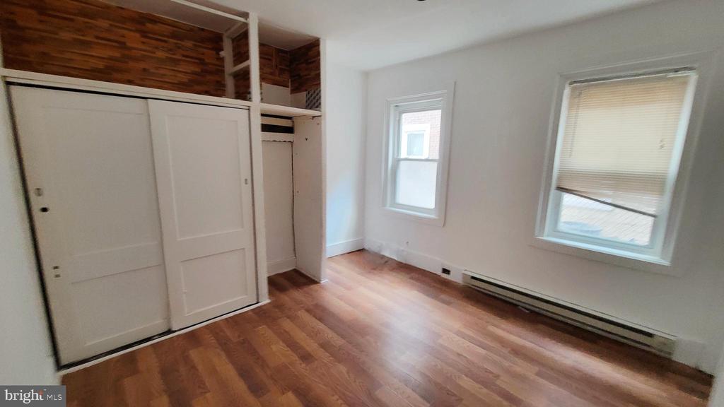 1249 SHACKAMAXON STREET Unit: 1 REAR