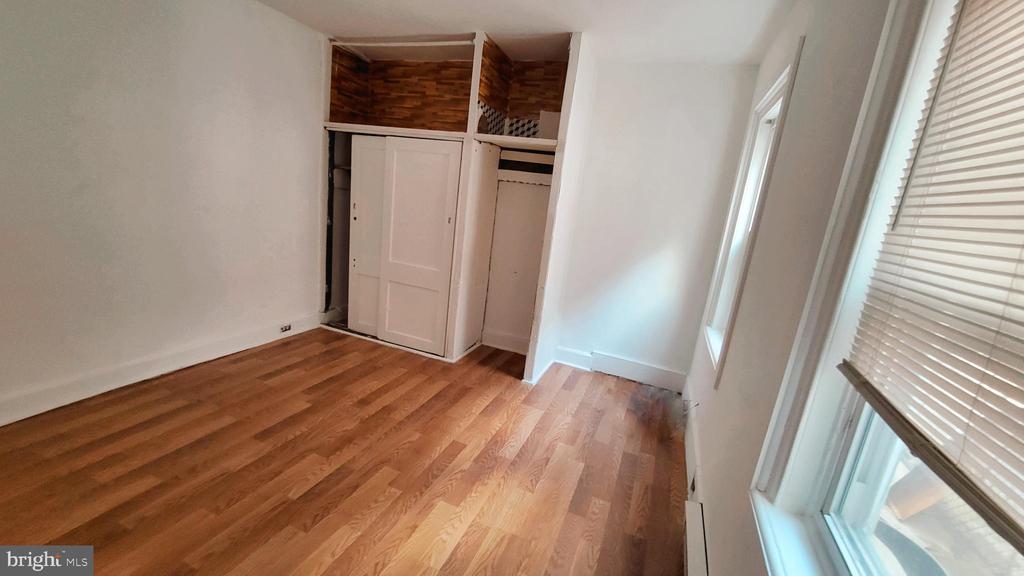 1249 SHACKAMAXON STREET Unit: 1 REAR
