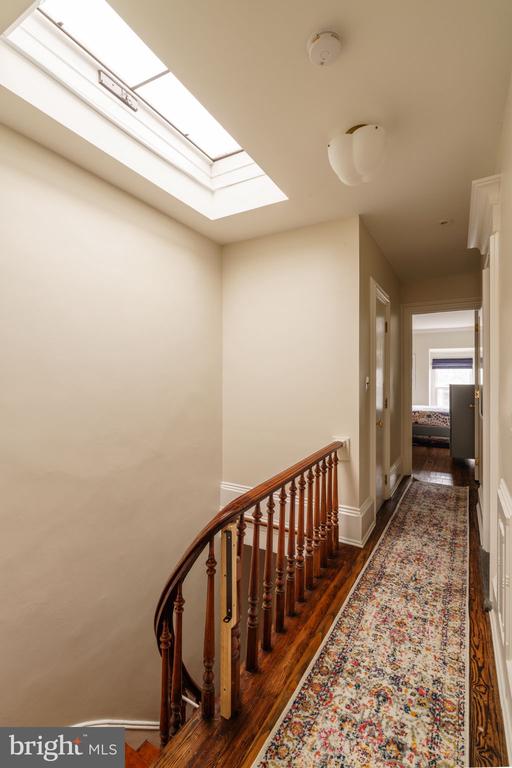 2203 SAINT JAMES PLACE