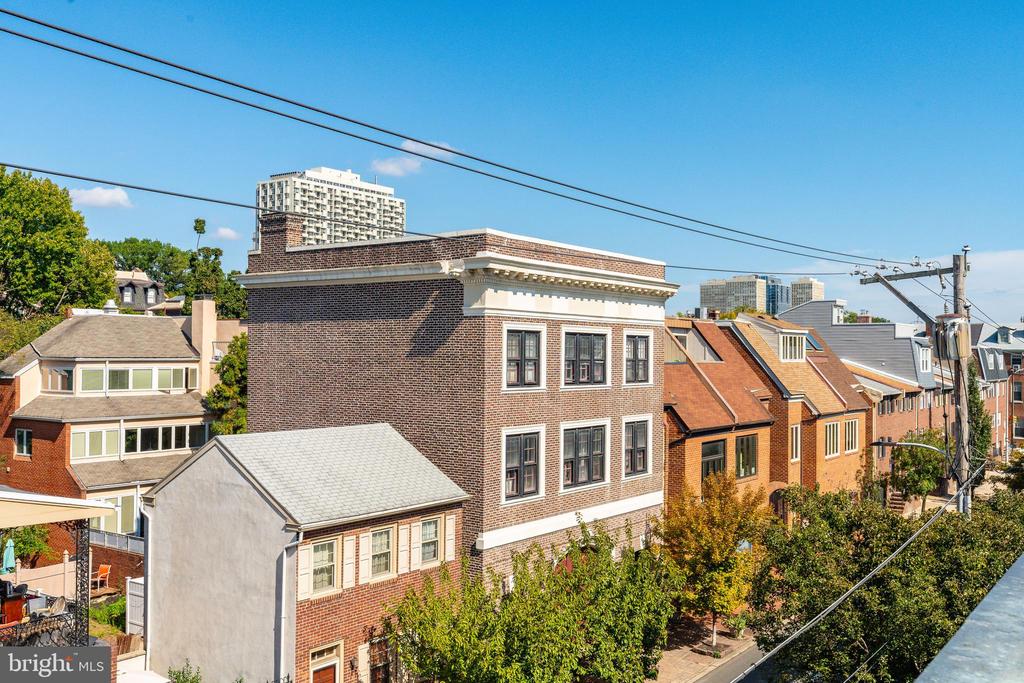 838 LOMBARD STREET