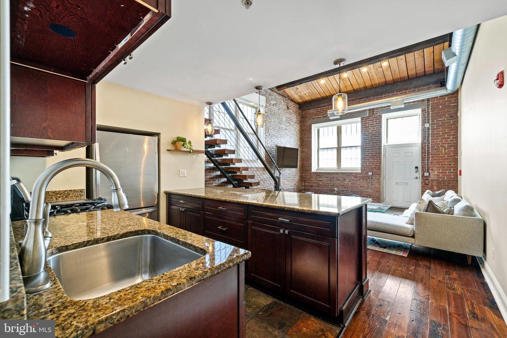 1301 N FRONT STREET Unit: G