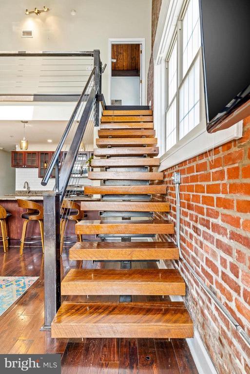 1301 N FRONT STREET Unit: G