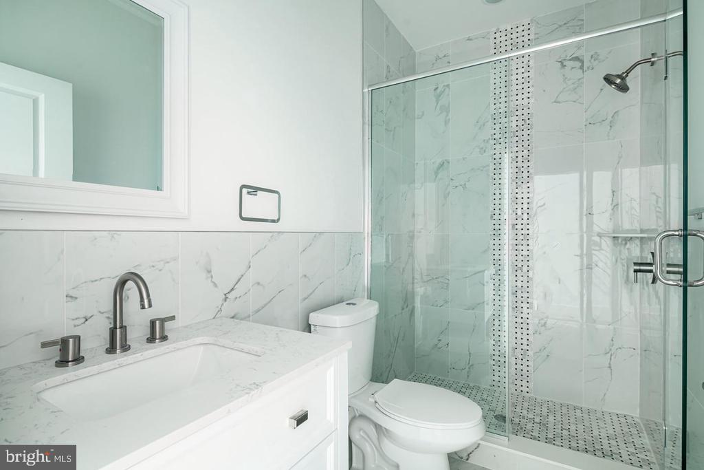 2021 N 2ND STREET Unit: 3