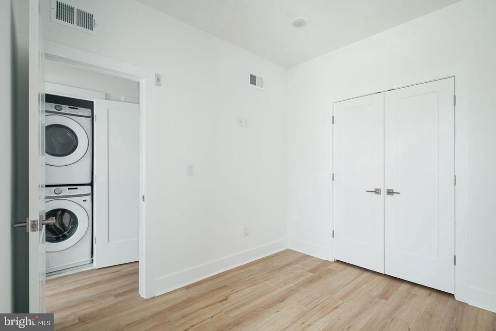 2021 N 2ND STREET Unit: 3