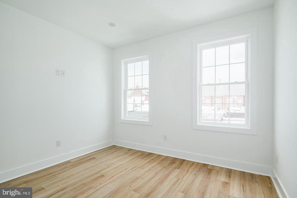 2021 N 2ND STREET Unit: 3