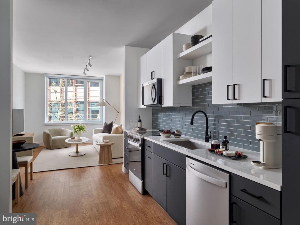 1200 NORMANDY PLACE Unit: 1352