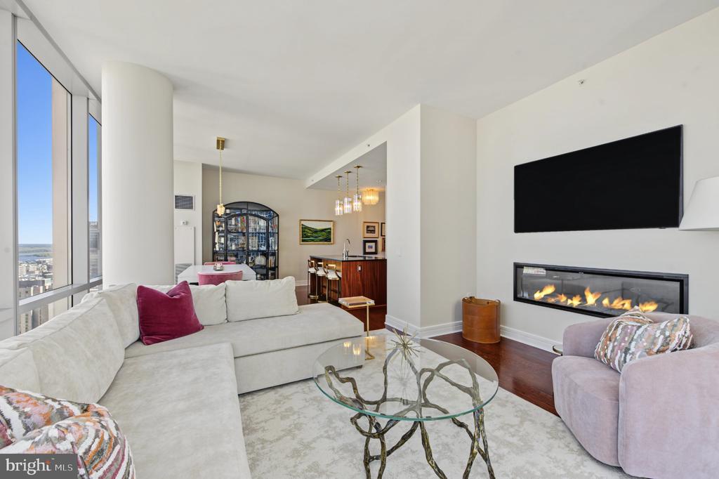 1414 S PENN SQUARE Unit: 35F