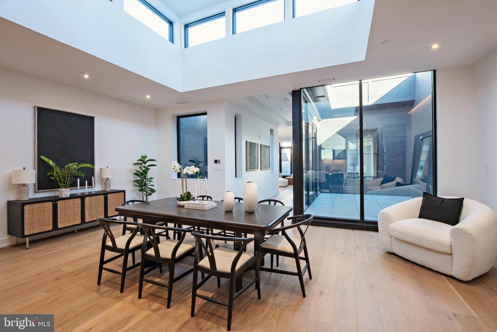 124 N 2ND STREET Unit: PENTHOUSE