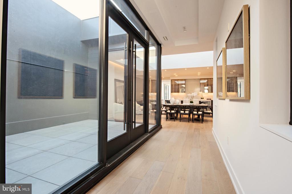 124 N 2ND STREET Unit: PENTHOUSE