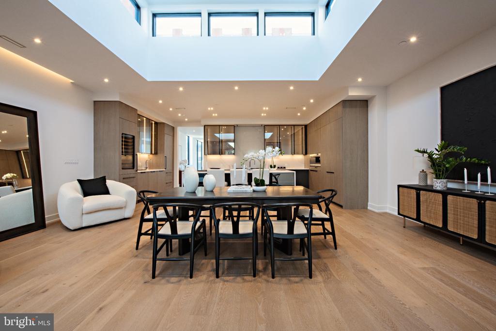 124 N 2ND STREET Unit: PENTHOUSE