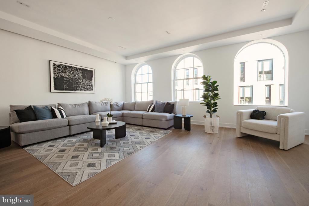 124 N 2ND STREET Unit: PENTHOUSE