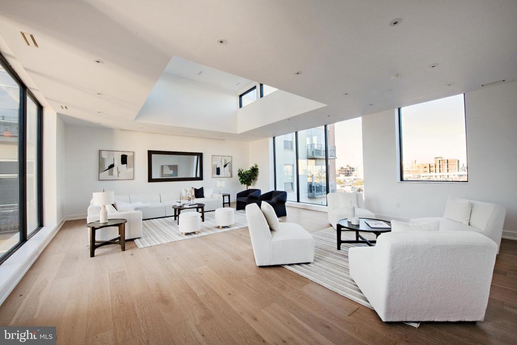124 N 2ND STREET Unit: PENTHOUSE