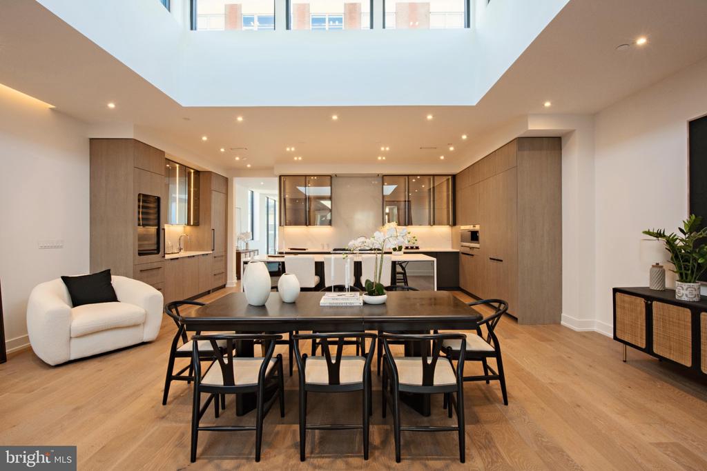 124 N 2ND STREET Unit: PENTHOUSE