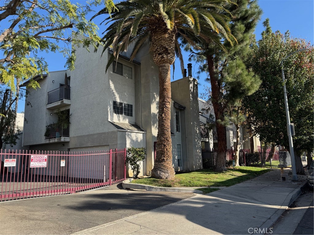 20155 Keswick Street 207