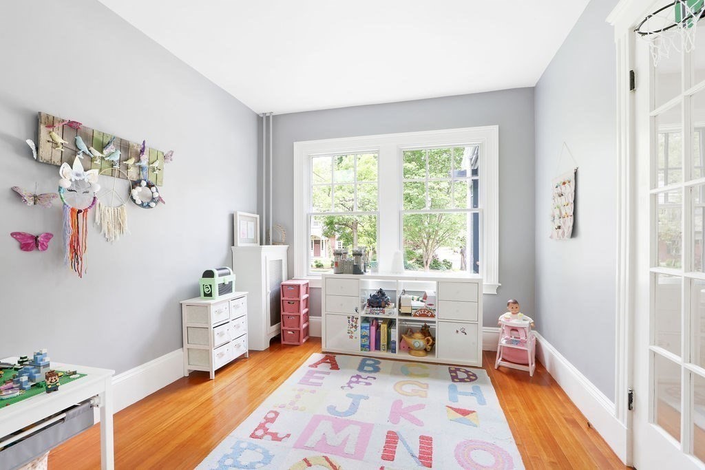 186 Woodward St Unit: SF