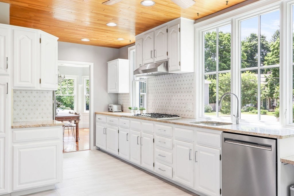 186 Woodward St Unit: SF