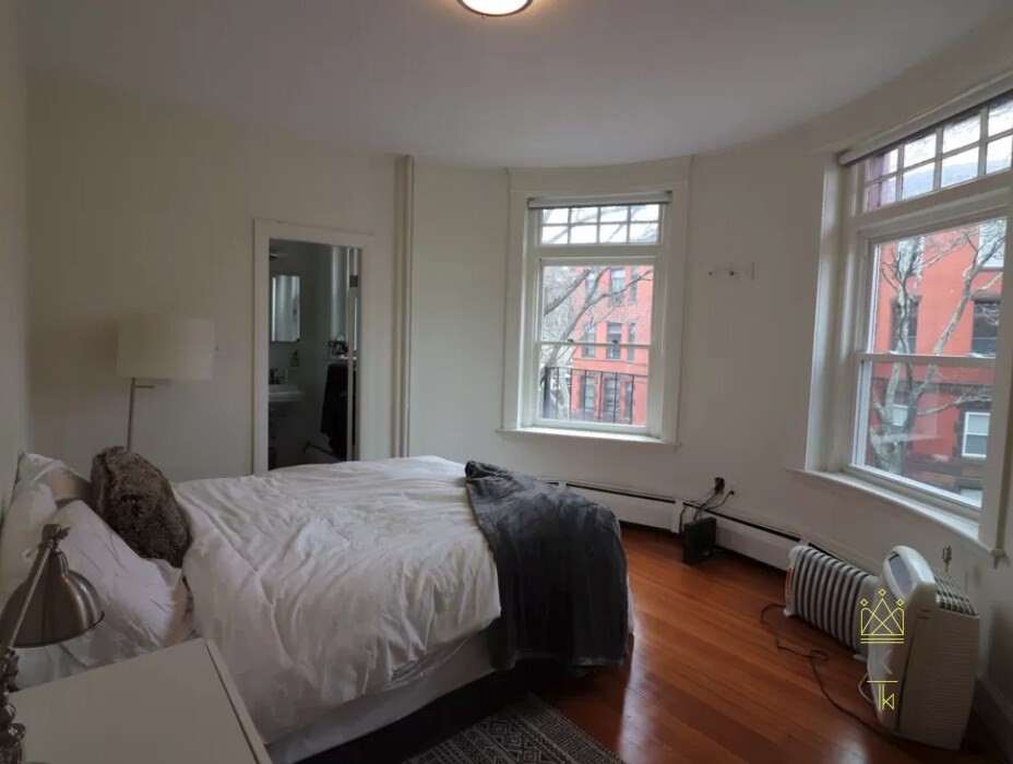 1871 Beacon St # 7