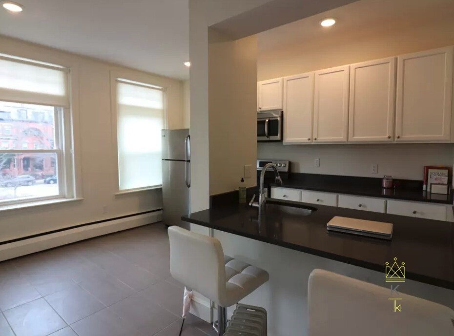 1871 Beacon St # 7