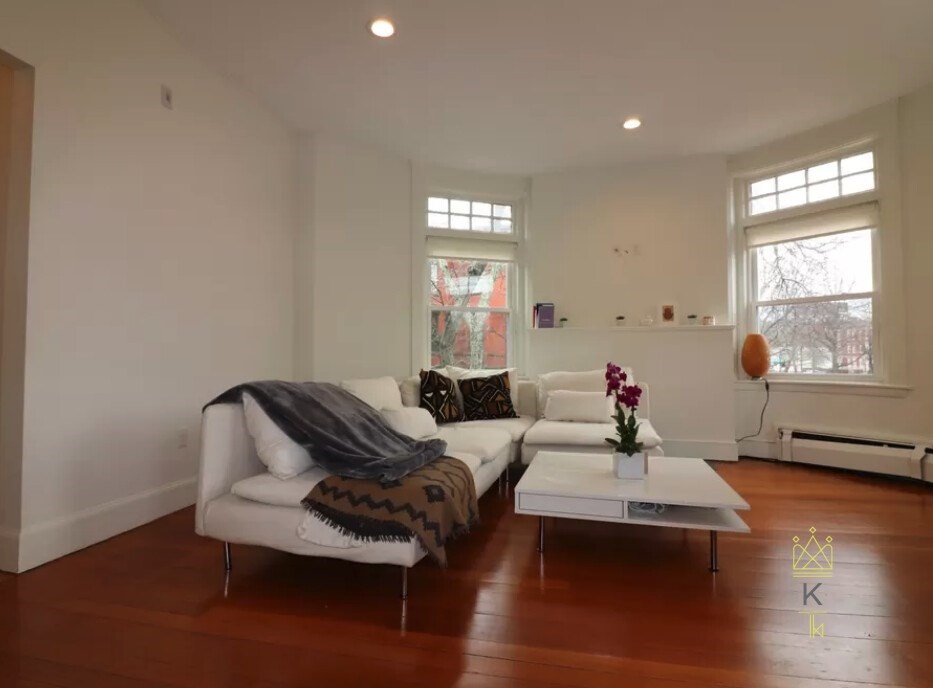 1871 Beacon St # 7