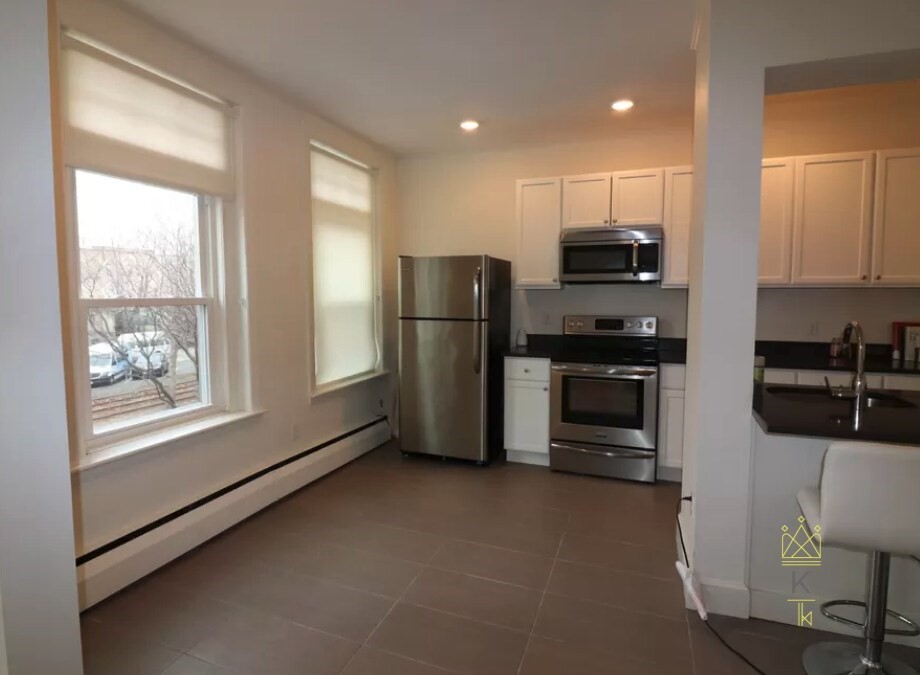 1871 Beacon St # 7