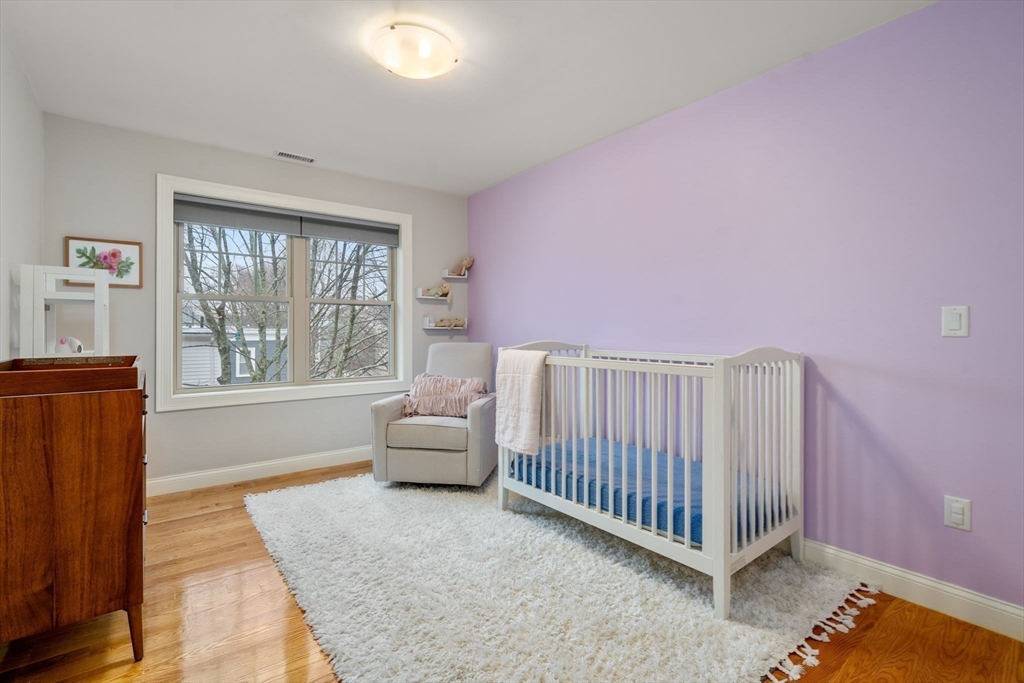 198 Lowell St # 1