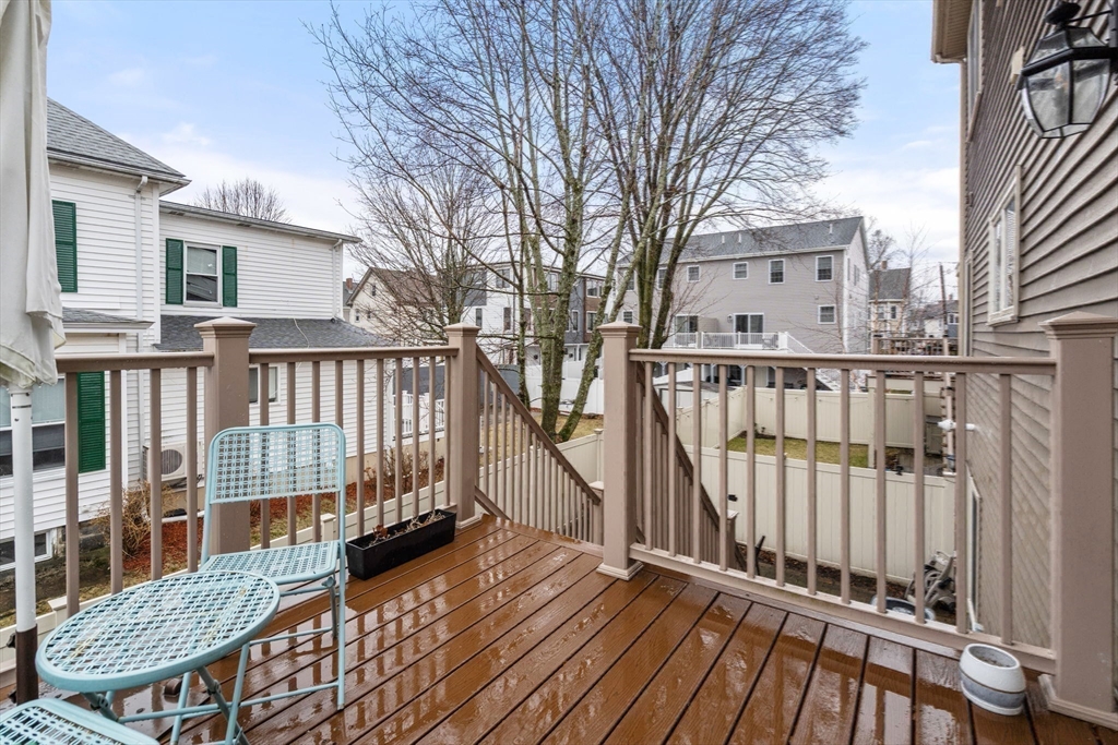 198 Lowell St # 1