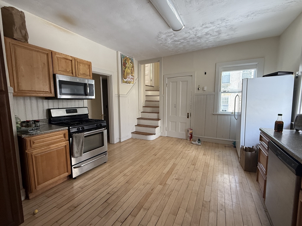 12 Braemore Rd Unit: HS