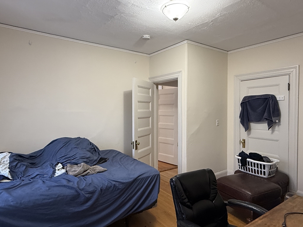 12 Braemore Rd Unit: HS