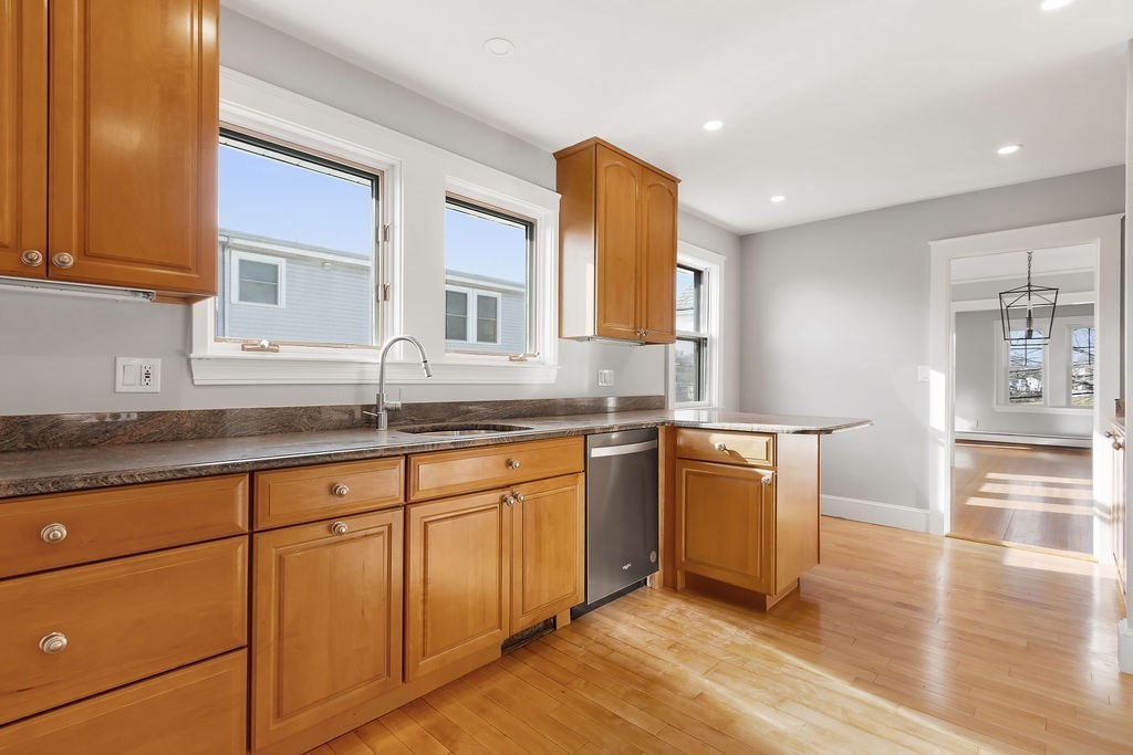 15-17 George St